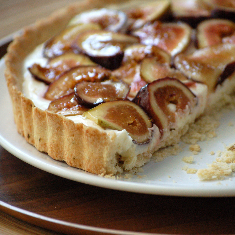 mascarpone-tart-with-figs-by-yu-mi